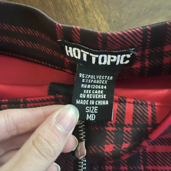 Hot Topic Black & Red Plaid O-Ring Skater Mini Skirt Size Medium - Picture 10 of 10